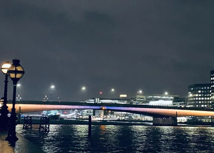 Shadwell - Walking Distance To Tower Bridge, Two Stations In Close Proximity